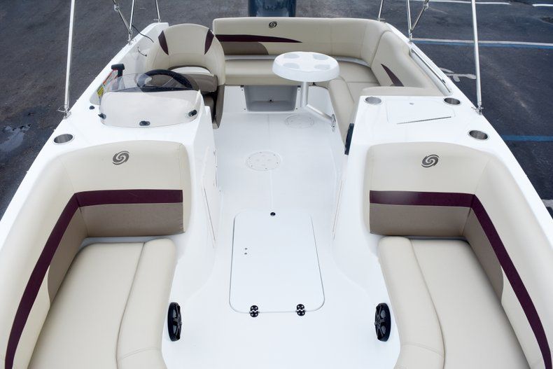 Thumbnail 49 for New 2019 Hurricane 188 SunDeck Sport OB boat for sale in West Palm Beach, FL