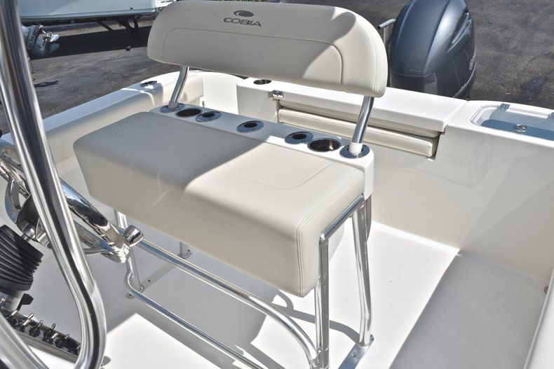 Thumbnail 21 for New 2019 Cobia 220 Center Console boat for sale in West Palm Beach, FL