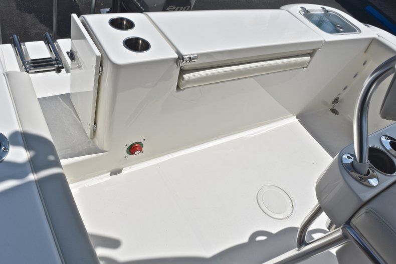 Thumbnail 11 for New 2019 Cobia 220 Center Console boat for sale in West Palm Beach, FL