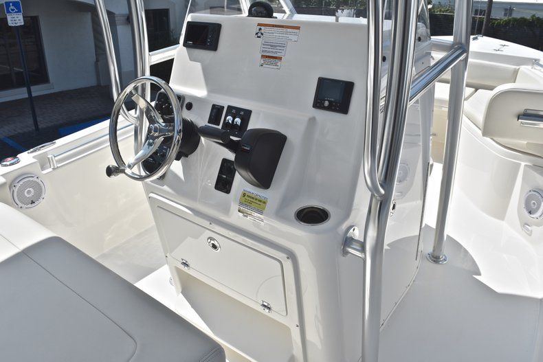 Thumbnail 28 for New 2019 Cobia 220 Center Console boat for sale in West Palm Beach, FL