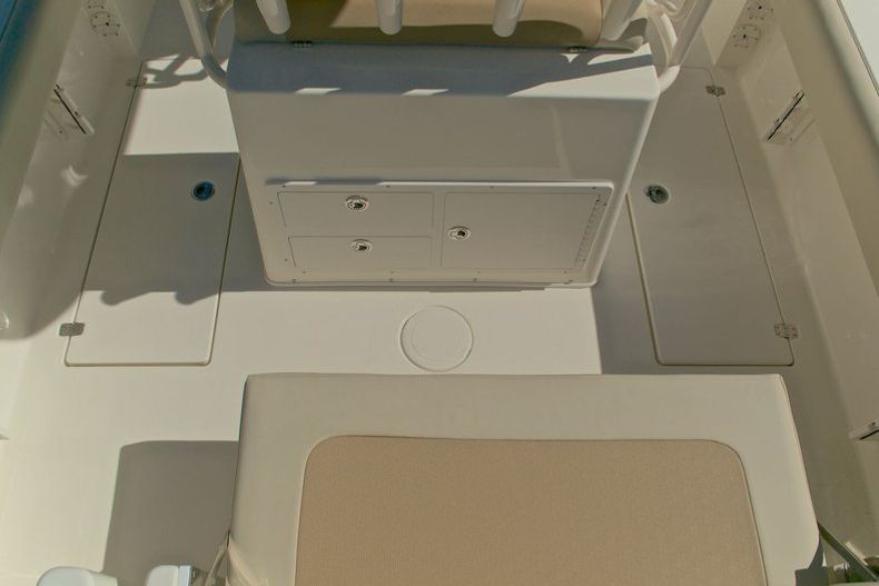 Thumbnail 37 for New 2014 Cobia 256 Center Console boat for sale in West Palm Beach, FL