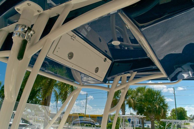 Thumbnail 61 for New 2014 Cobia 256 Center Console boat for sale in West Palm Beach, FL