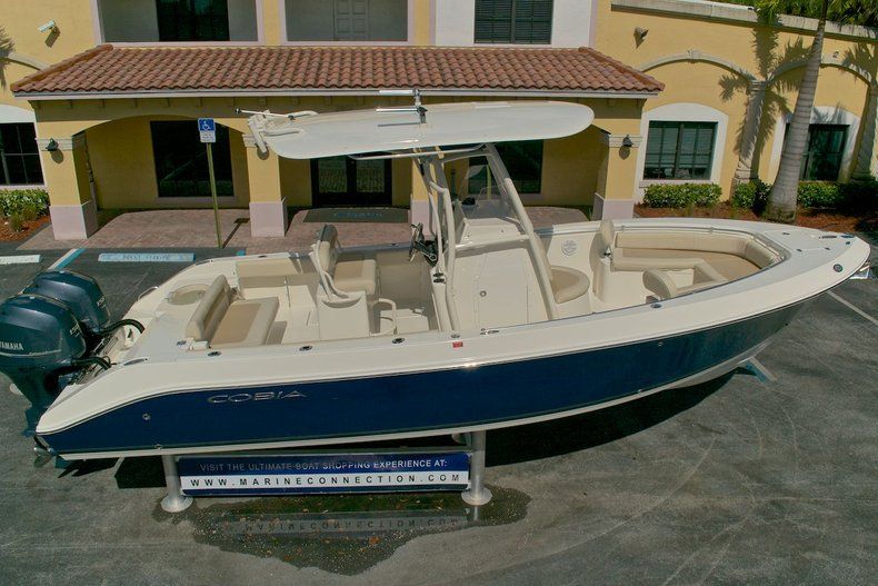 Thumbnail 90 for New 2014 Cobia 256 Center Console boat for sale in West Palm Beach, FL