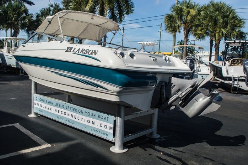 Thumbnail 12 for Used 1999 Larson 186 Bowrider boat for sale in West Palm Beach, FL