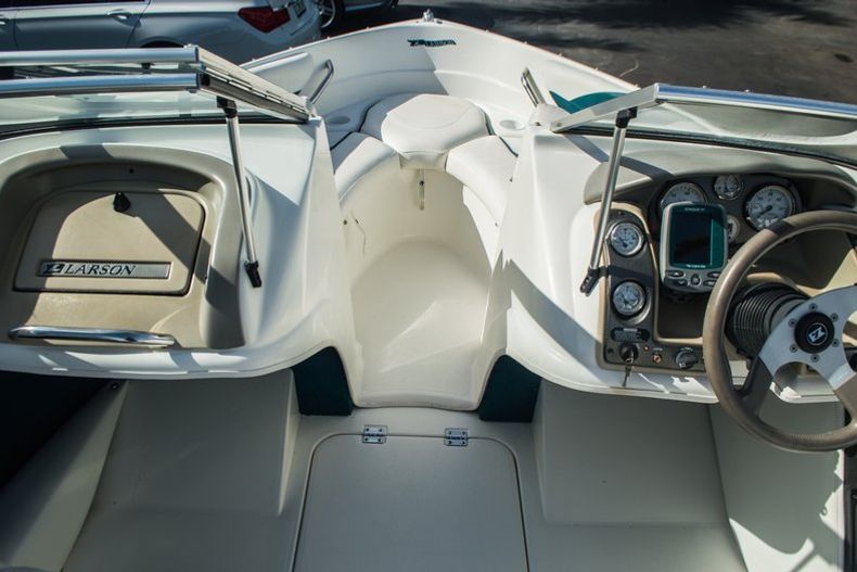 Thumbnail 16 for Used 1999 Larson 186 Bowrider boat for sale in West Palm Beach, FL