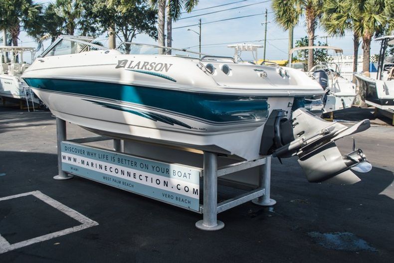 Thumbnail 5 for Used 1999 Larson 186 Bowrider boat for sale in West Palm Beach, FL