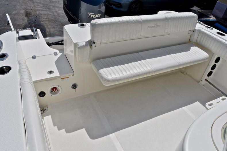Thumbnail 9 for Used 2012 NauticStar 2500XS Offshore boat for sale in West Palm Beach, FL