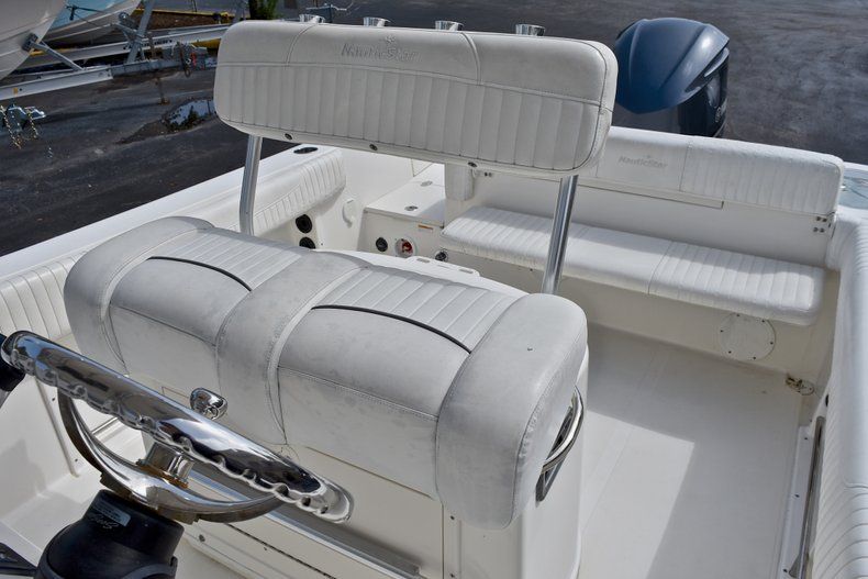 Thumbnail 23 for Used 2012 NauticStar 2500XS Offshore boat for sale in West Palm Beach, FL