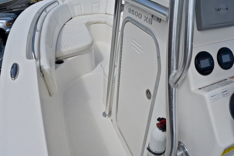 Thumbnail 38 for Used 2012 NauticStar 2500XS Offshore boat for sale in West Palm Beach, FL