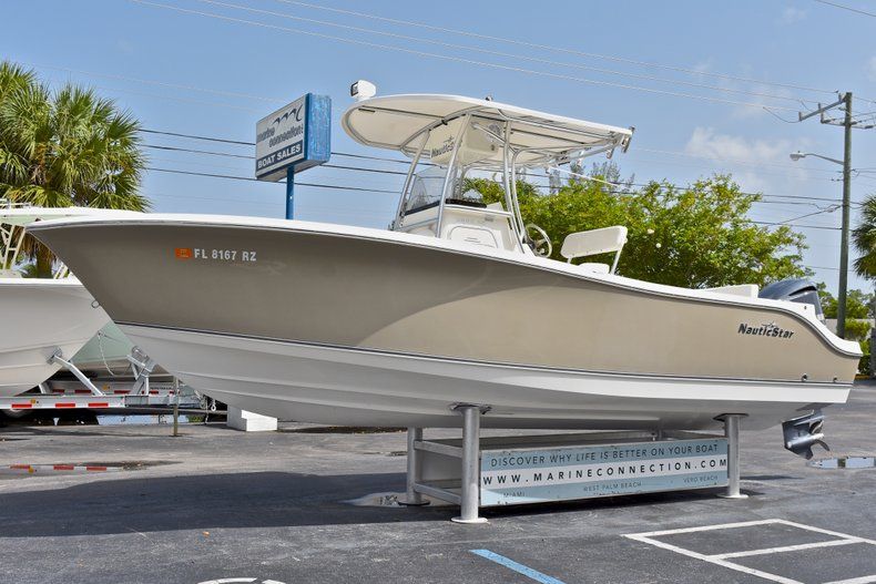 Thumbnail 2 for Used 2012 NauticStar 2500XS Offshore boat for sale in West Palm Beach, FL
