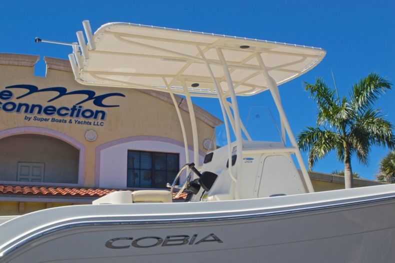 Thumbnail 9 for New 2016 Cobia 201 Center Console boat for sale in Vero Beach, FL