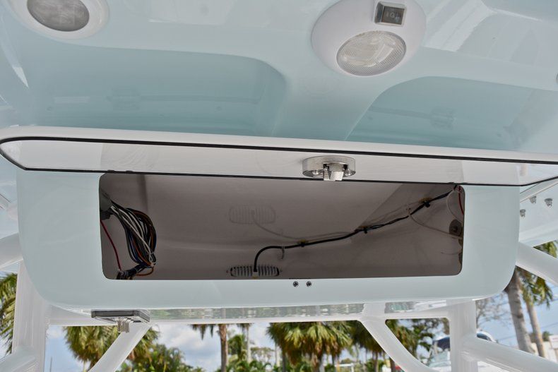 Thumbnail 28 for New 2018 Sportsman Heritage 211 Center Console boat for sale in West Palm Beach, FL