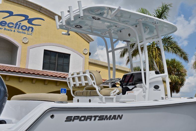 Thumbnail 9 for New 2018 Sportsman Heritage 211 Center Console boat for sale in West Palm Beach, FL