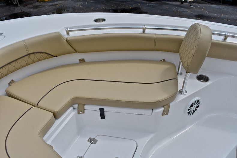 Thumbnail 49 for New 2018 Sportsman Heritage 211 Center Console boat for sale in West Palm Beach, FL