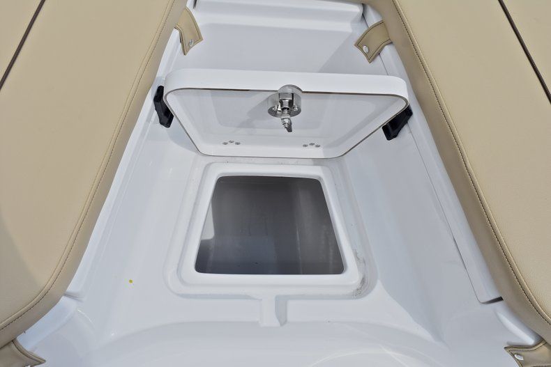 Thumbnail 46 for New 2018 Sportsman Heritage 211 Center Console boat for sale in West Palm Beach, FL
