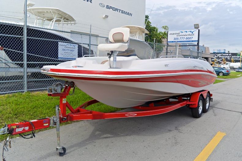 Thumbnail 6 for Used 2005 Tahoe 215 Deck Boat boat for sale in Miami, FL