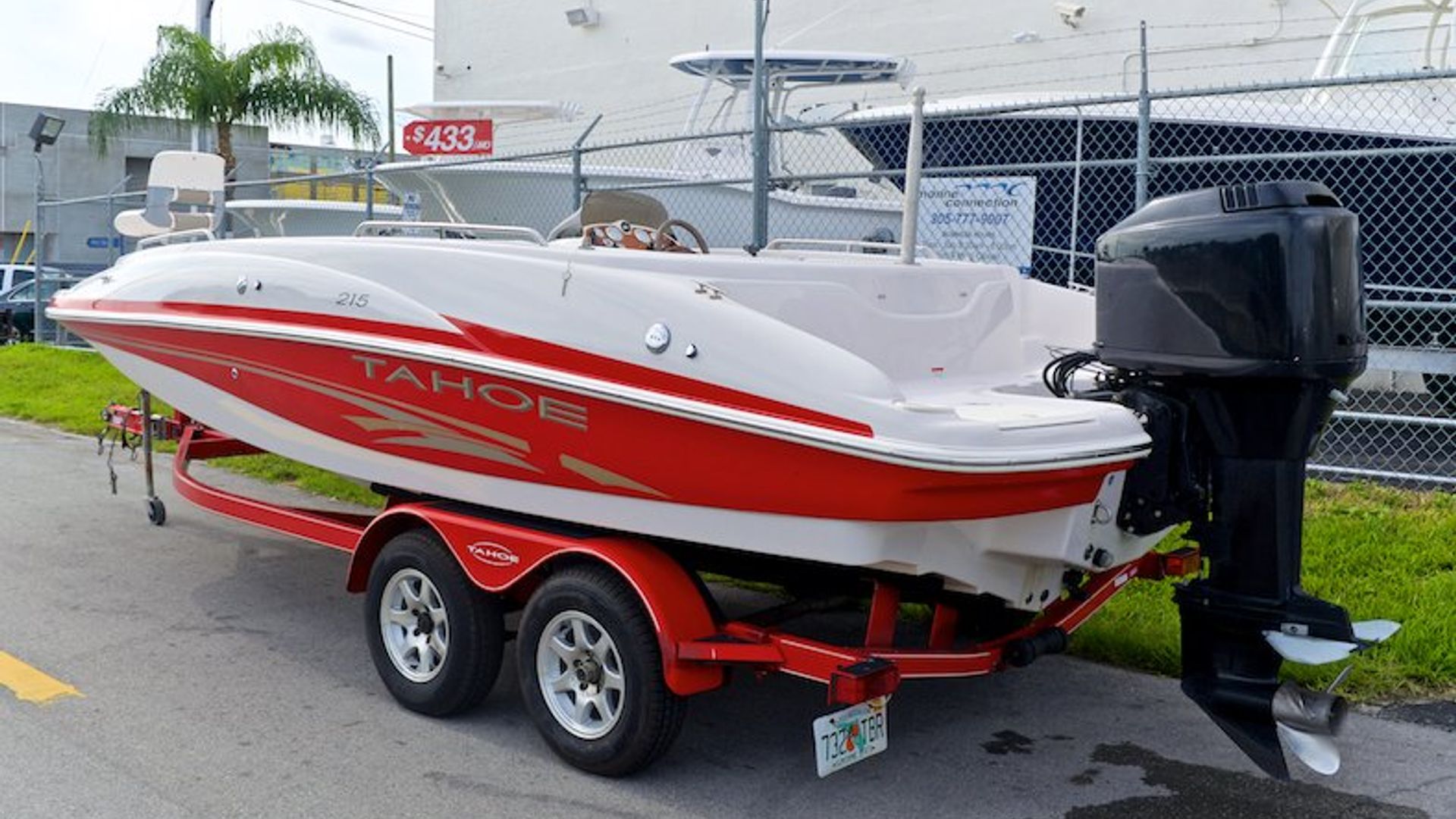 Used 2005 Tahoe 215 Deck Boat #70TZ image 3