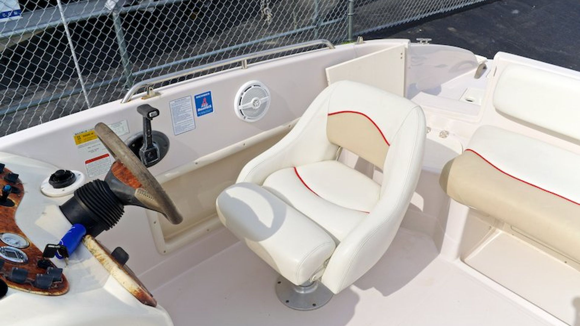 Used 2005 Tahoe 215 Deck Boat #70TZ image 29