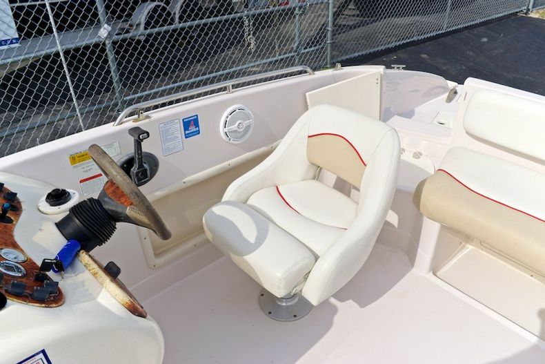 Thumbnail 27 for Used 2005 Tahoe 215 Deck Boat boat for sale in Miami, FL