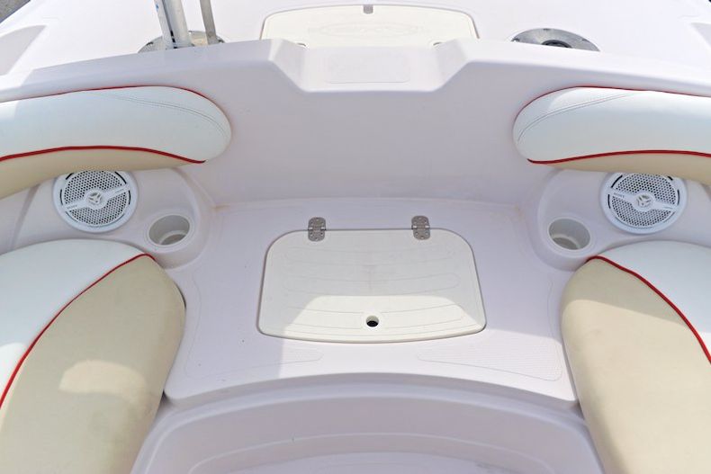 Thumbnail 37 for Used 2005 Tahoe 215 Deck Boat boat for sale in Miami, FL