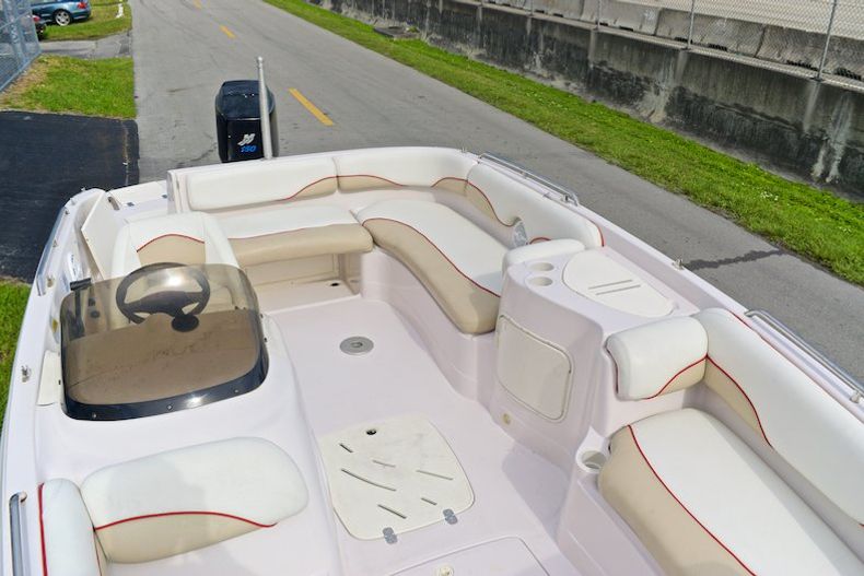 Thumbnail 46 for Used 2005 Tahoe 215 Deck Boat boat for sale in Miami, FL