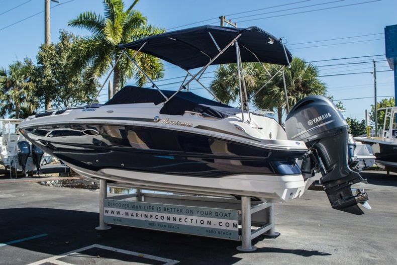 Thumbnail 12 for New 2016 Hurricane SunDeck SD 2200 OB boat for sale in West Palm Beach, FL