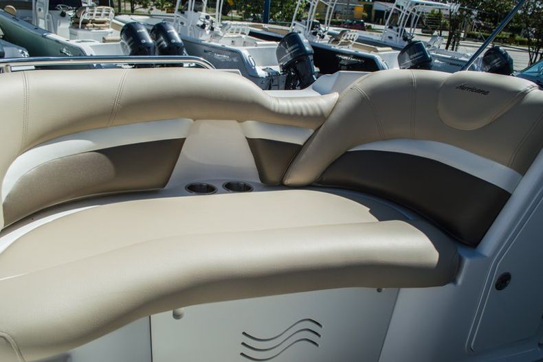 Thumbnail 22 for New 2016 Hurricane SunDeck SD 2200 OB boat for sale in West Palm Beach, FL