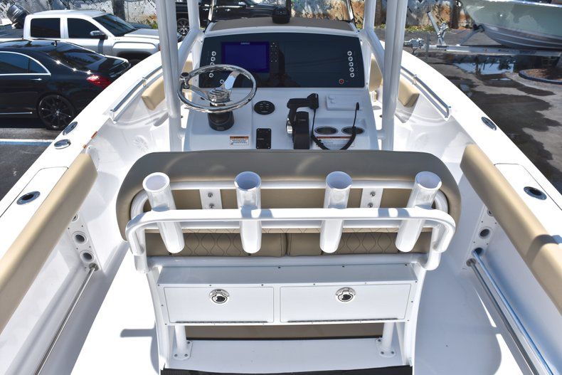 Thumbnail 9 for New 2018 Sportsman Open 212 Center Console boat for sale in West Palm Beach, FL