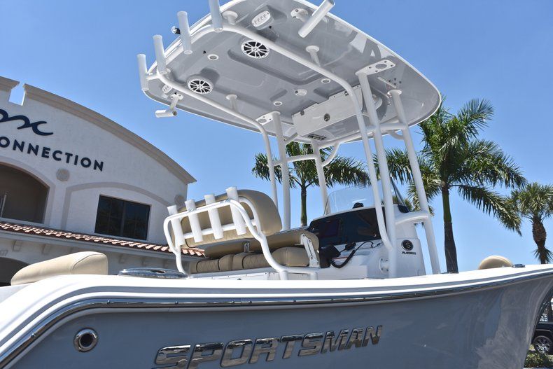 Thumbnail 8 for New 2018 Sportsman Open 212 Center Console boat for sale in West Palm Beach, FL