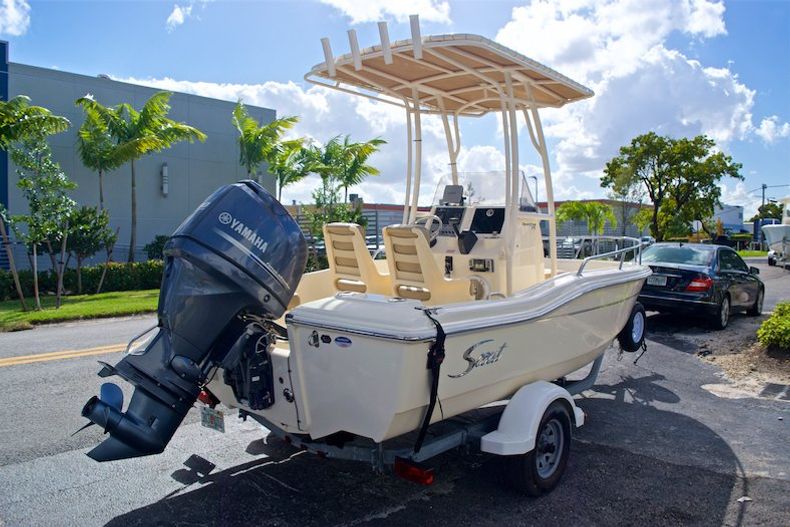 Thumbnail 3 for Used 2014 Scout 175 Sportfish Center Console boat for sale in Miami, FL