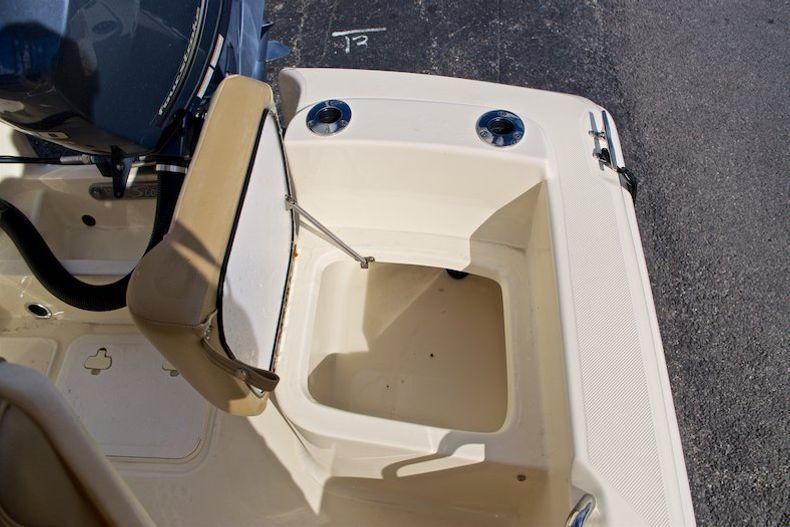 Thumbnail 15 for Used 2014 Scout 175 Sportfish Center Console boat for sale in Miami, FL