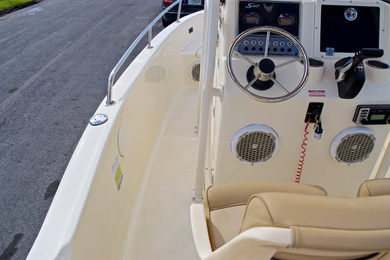 Thumbnail 16 for Used 2014 Scout 175 Sportfish Center Console boat for sale in Miami, FL