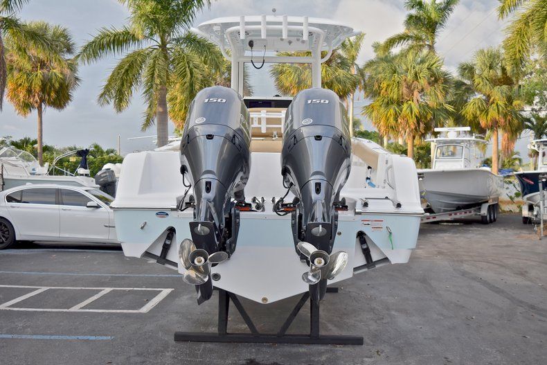 Thumbnail 2 for New 2018 Sportsman Open 252 Center Console boat for sale in West Palm Beach, FL
