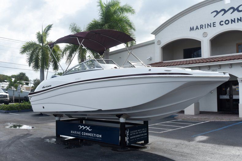 Thumbnail 1 for New 2019 Hurricane 217 SunDeck OB boat for sale in Vero Beach, FL