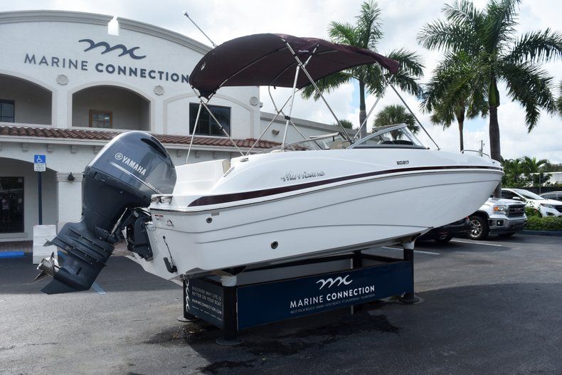 Thumbnail 7 for New 2019 Hurricane 217 SunDeck OB boat for sale in Vero Beach, FL