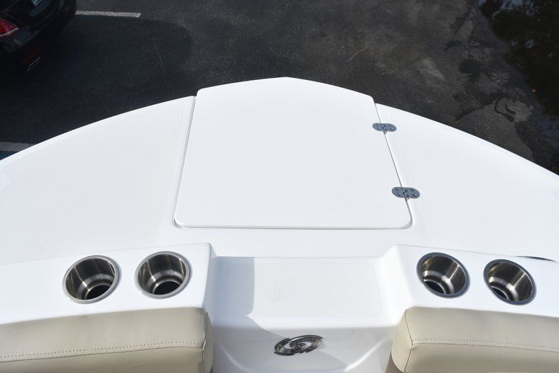 Thumbnail 41 for New 2019 Hurricane 217 SunDeck OB boat for sale in Vero Beach, FL