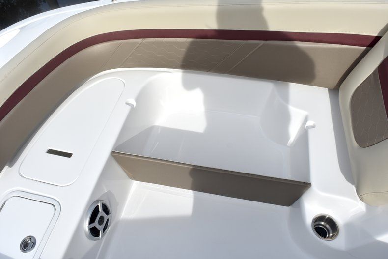 Thumbnail 38 for New 2019 Hurricane 217 SunDeck OB boat for sale in Vero Beach, FL