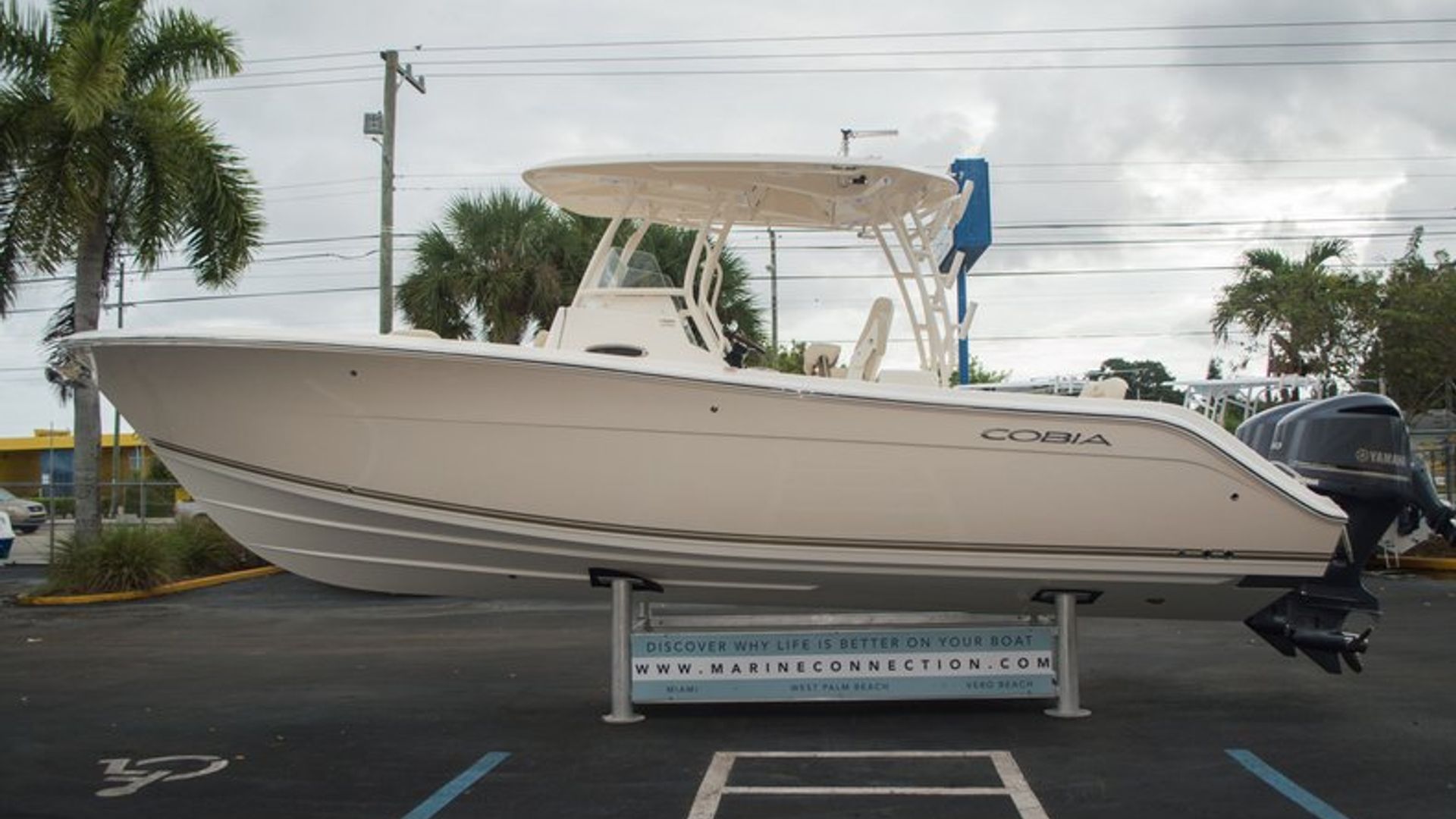 New 2016 Cobia 296 Center Console #N018 image 9