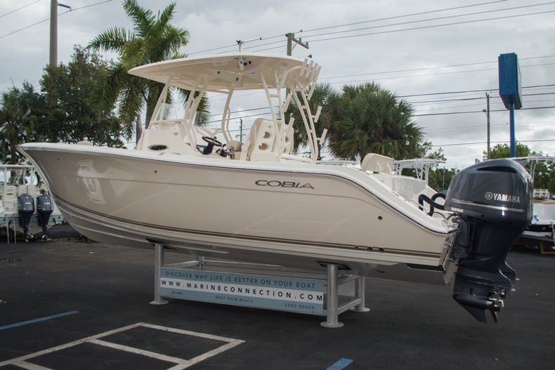 Thumbnail 9 for New 2016 Cobia 296 Center Console boat for sale in Vero Beach, FL