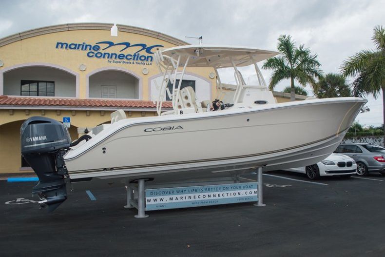 Thumbnail 11 for New 2016 Cobia 296 Center Console boat for sale in Vero Beach, FL