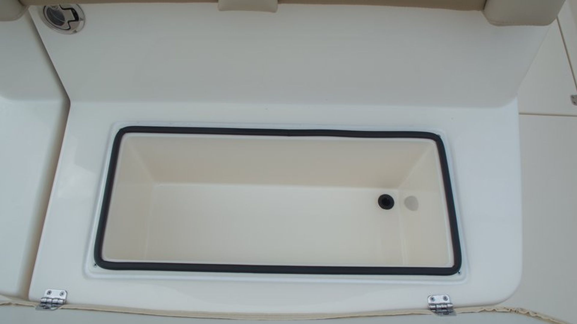 New 2016 Cobia 296 Center Console #N018 image 30