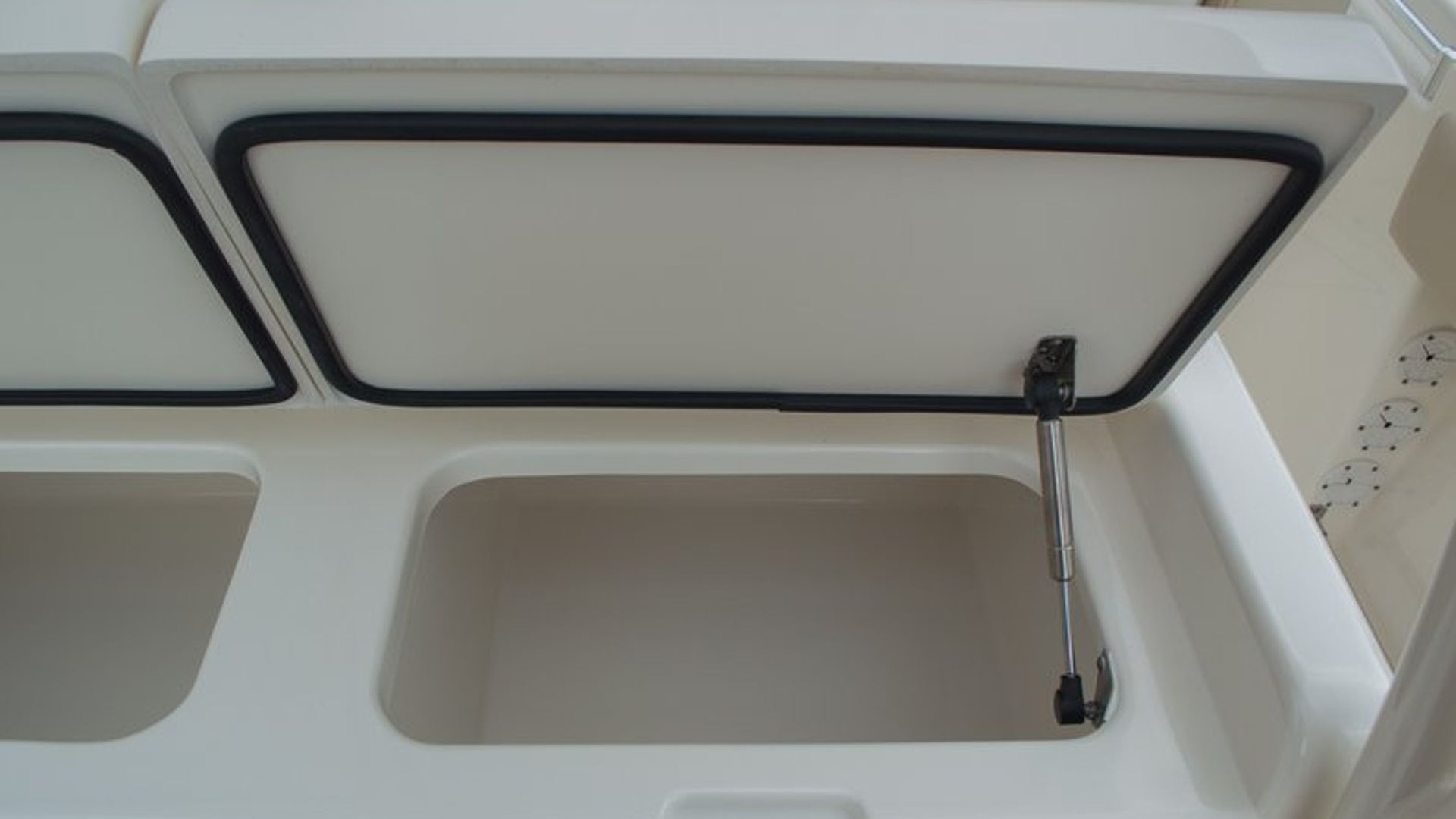 New 2016 Cobia 296 Center Console #N018 image 63