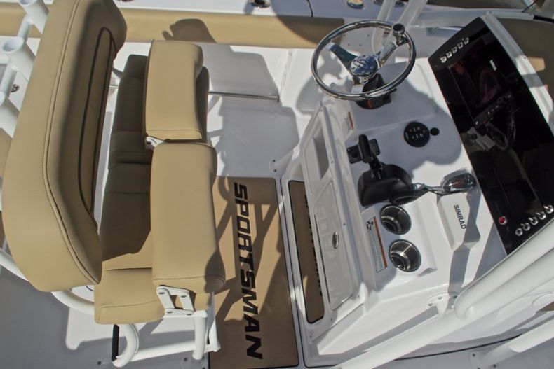 Thumbnail 29 for New 2017 Sportsman Open 212 Center Console boat for sale in Fort Lauderdale, FL
