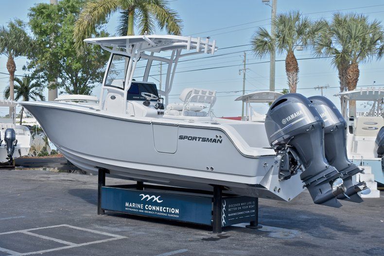 Thumbnail 5 for New 2018 Sportsman Open 252 Center Console boat for sale in West Palm Beach, FL
