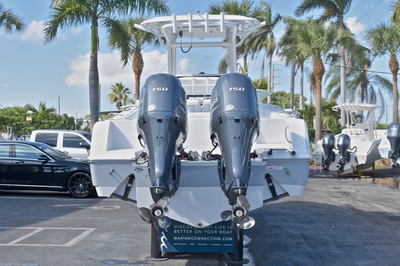 Thumbnail 6 for New 2018 Sportsman Open 252 Center Console boat for sale in West Palm Beach, FL