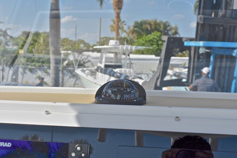 Thumbnail 36 for New 2018 Sportsman Open 252 Center Console boat for sale in West Palm Beach, FL