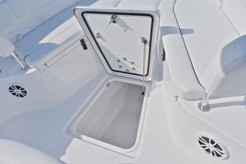 Thumbnail 52 for New 2018 Sportsman Open 252 Center Console boat for sale in West Palm Beach, FL
