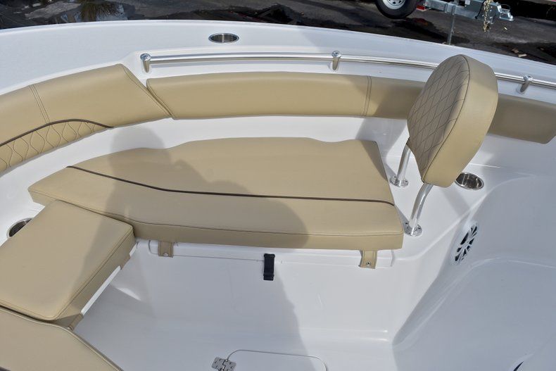 Thumbnail 45 for New 2018 Sportsman Open 212 Center Console boat for sale in West Palm Beach, FL