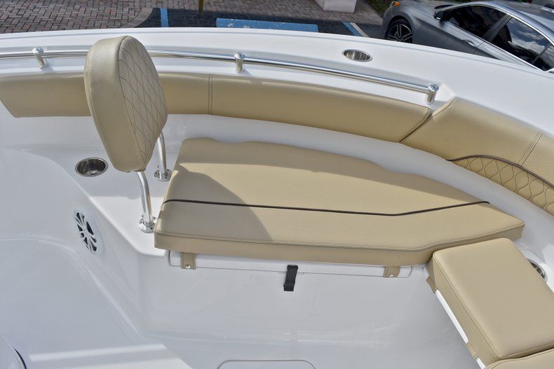 Thumbnail 43 for New 2018 Sportsman Open 212 Center Console boat for sale in West Palm Beach, FL