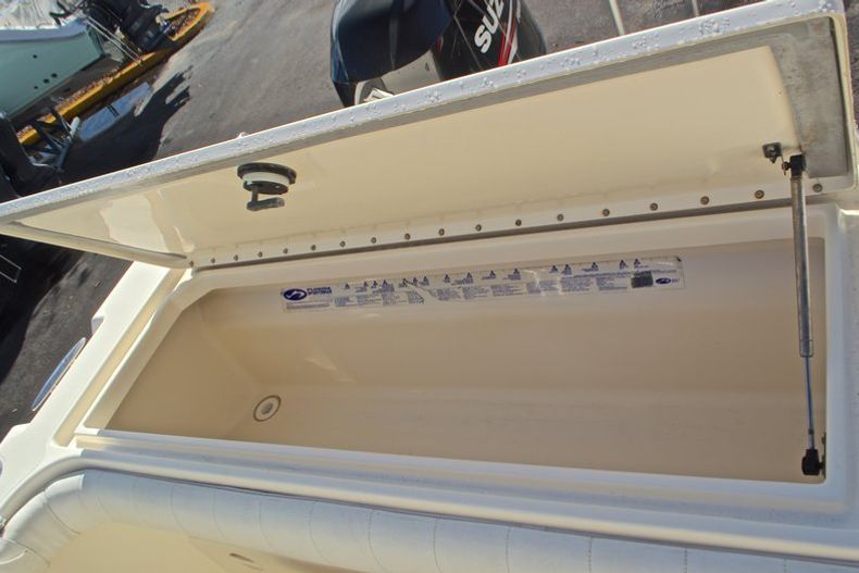 Thumbnail 18 for Used 2003 World Cat 250 DC Dual Console boat for sale in West Palm Beach, FL